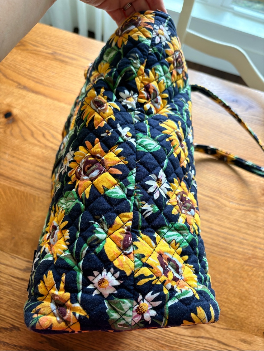 Vera Bradley Vera Tote Bag retired Sunflowers print - very clean! - Picture 4 of 16
